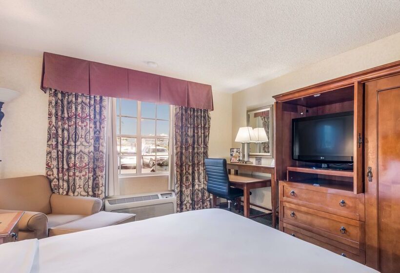 Red Lion Hotel Portland Airport