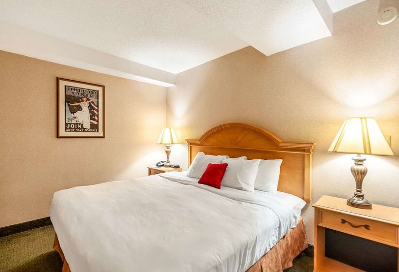 Red Lion Hotel Rosslyn Iwo Jima