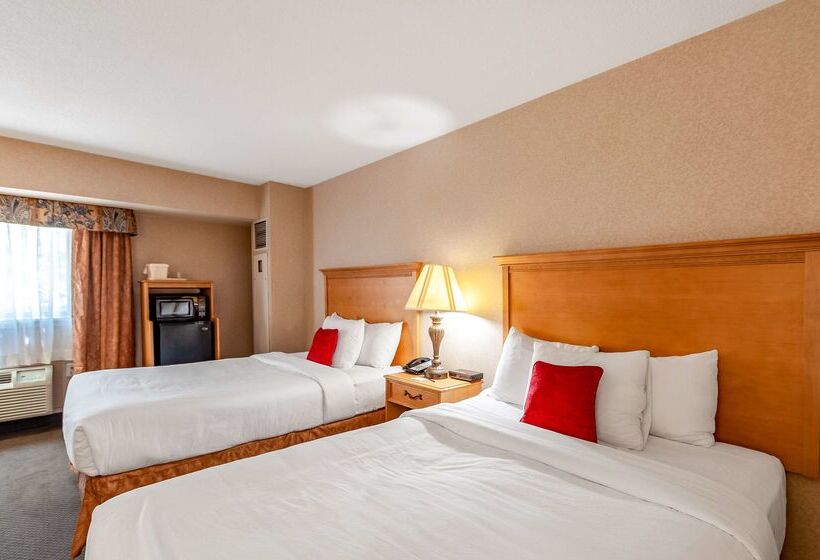 Red Lion Hotel Rosslyn Iwo Jima