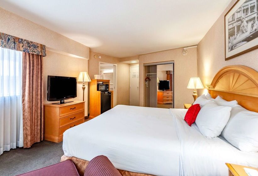 Red Lion Hotel Rosslyn Iwo Jima