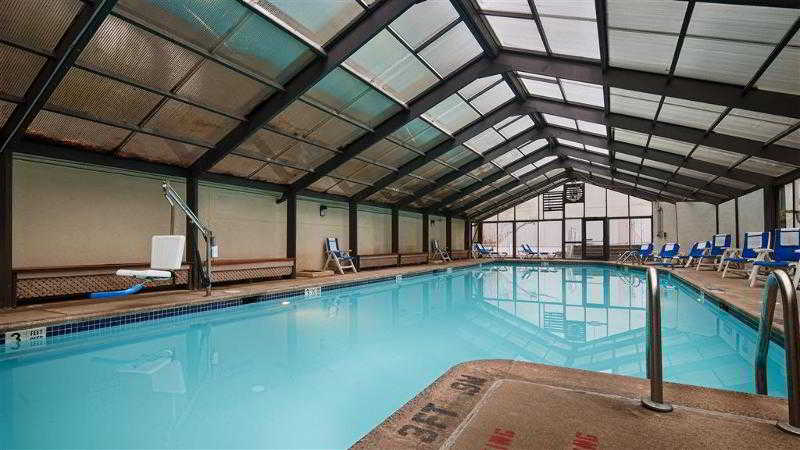 Red Lion Hotel Rosslyn Iwo Jima