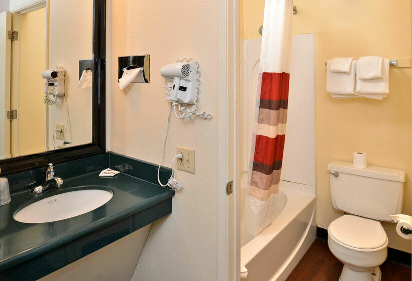 فندق Red Roof Inn Arcata