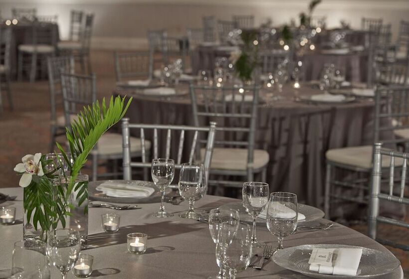 ホテル Renaissance Orlando Airport