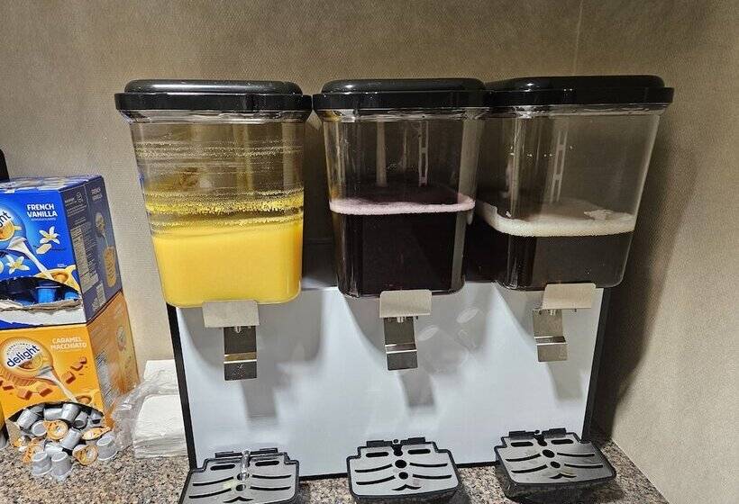 ホテル Robert Treat