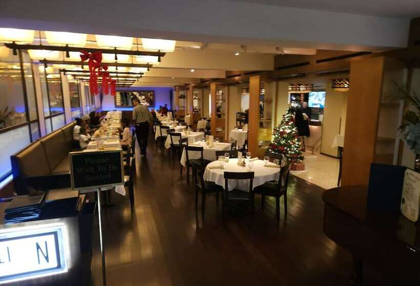 ホテル Robert Treat