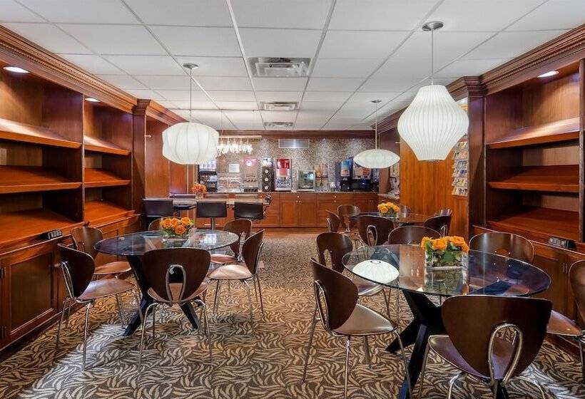 ホテル Robert Treat