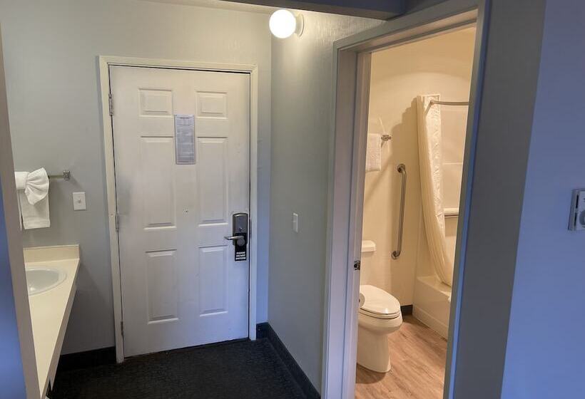 فندق Seabird Lodge Fort Bragg