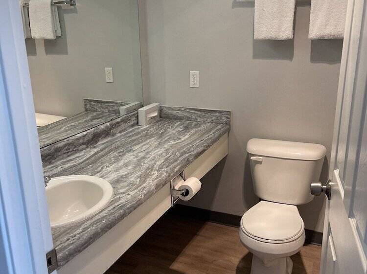 فندق Seabird Lodge Fort Bragg