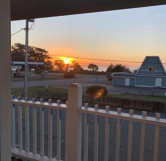 فندق Seabird Lodge Fort Bragg