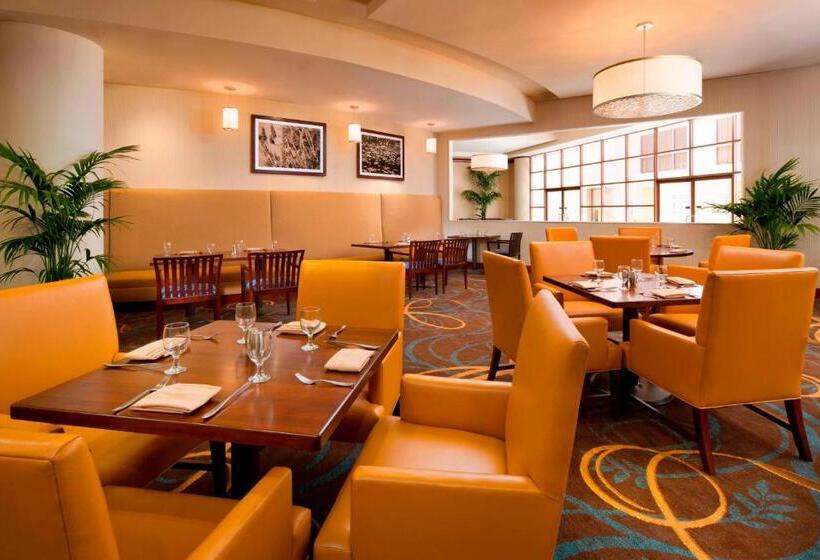 ホテル Sheraton Agoura Hills