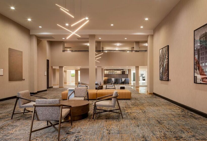 酒店 Sheraton Detroit Metro Airport