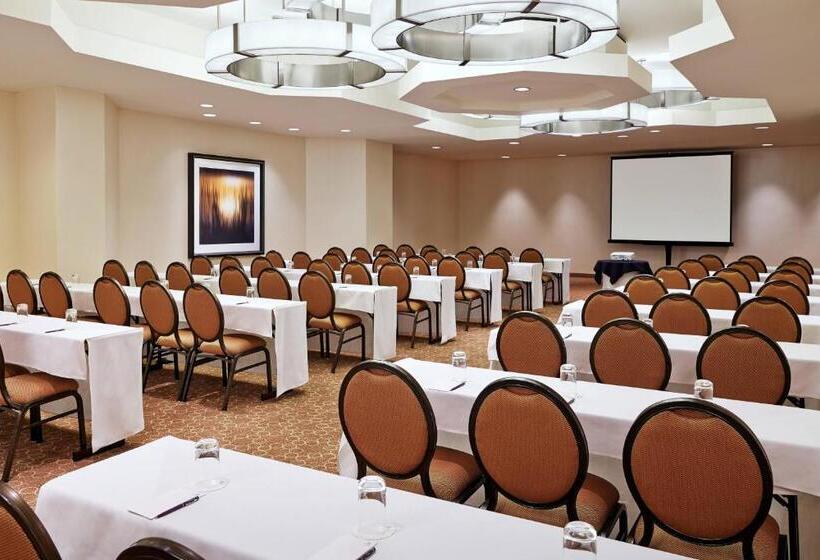 فندق Sheraton Detroit Novi