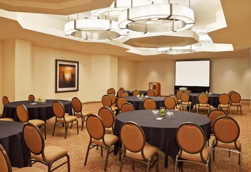 فندق Sheraton Detroit Novi