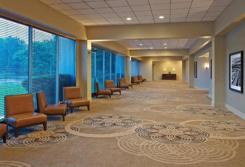 فندق Sheraton Detroit Novi