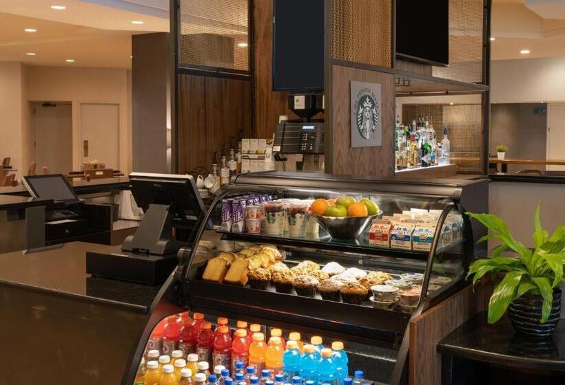 فندق Sheraton Detroit Novi