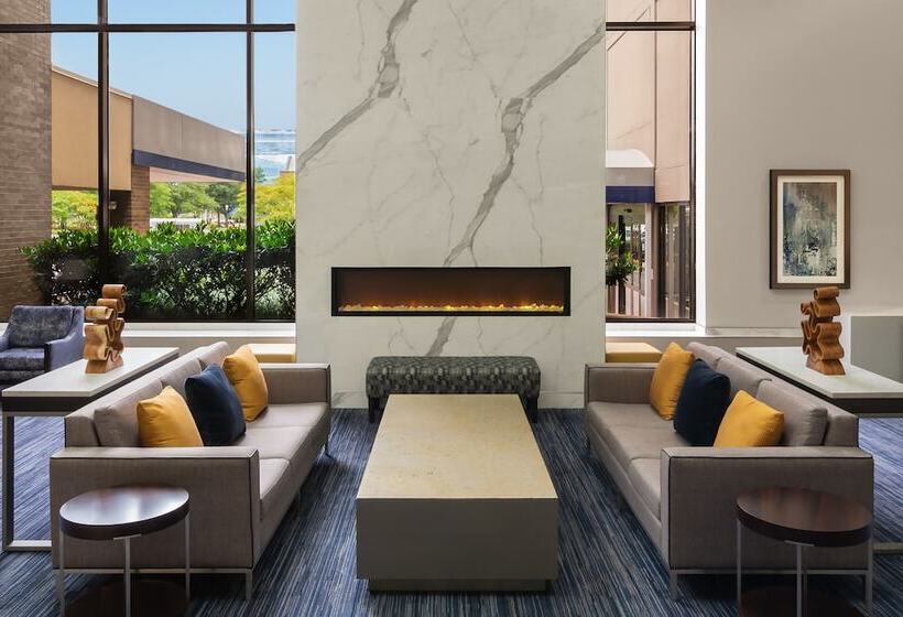 هتل Sheraton Norfolk Waterside
