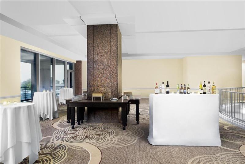 호텔 Sheraton Raleigh