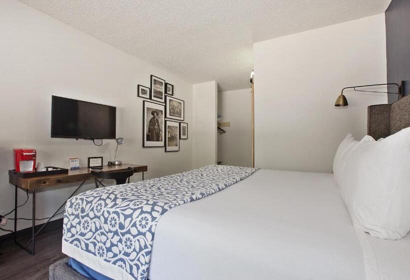 فندق Sideways Inn