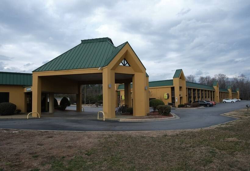 فندق Super 8 By Wyndham Garysburg/roanoke Rapids