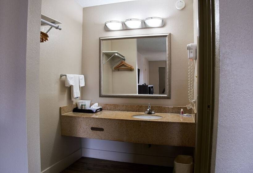 فندق Super 8 By Wyndham Garysburg/roanoke Rapids