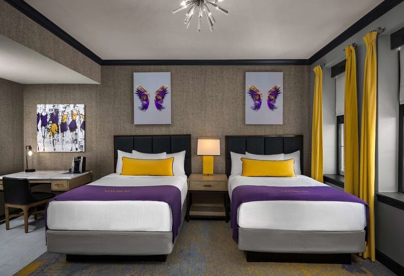 호텔 The Admiral, Downtown Historic District