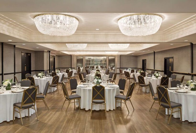 호텔 The Admiral, Downtown Historic District