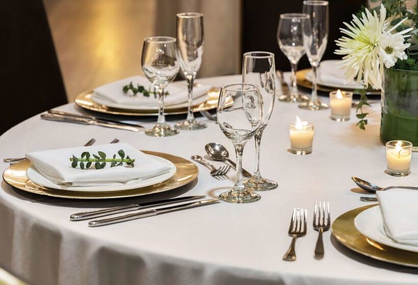 호텔 The Admiral, Downtown Historic District