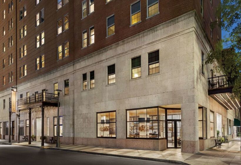 호텔 The Admiral, Downtown Historic District