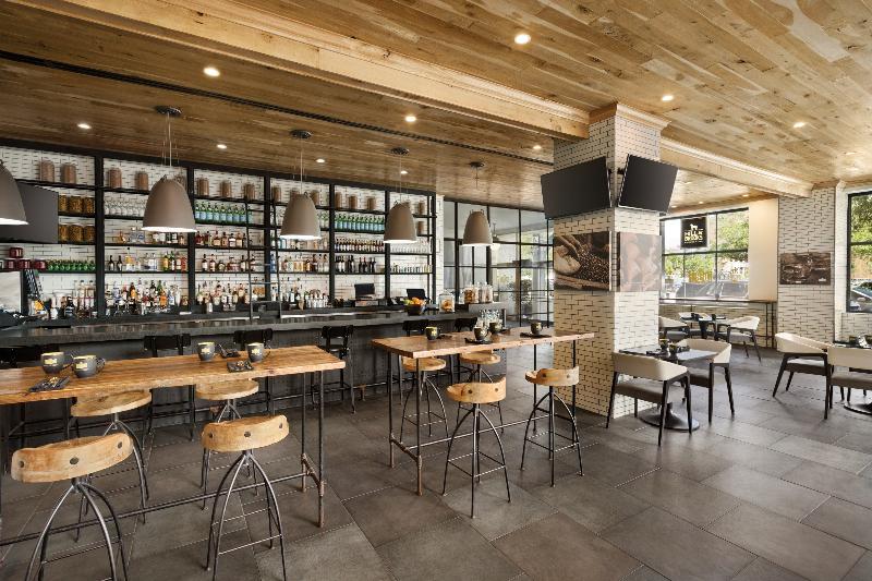 هتل The Admiral, Downtown Historic District