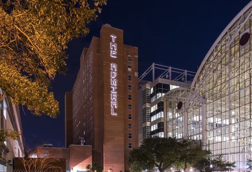 هتل The Admiral, Downtown Historic District