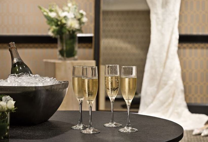 هتل The Admiral, Downtown Historic District