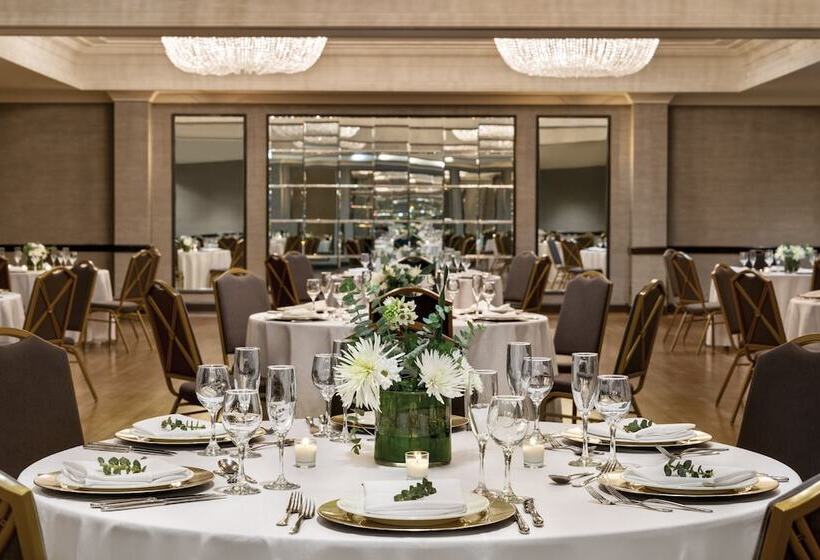 호텔 The Admiral, Downtown Historic District