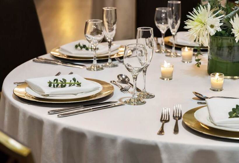 호텔 The Admiral, Downtown Historic District