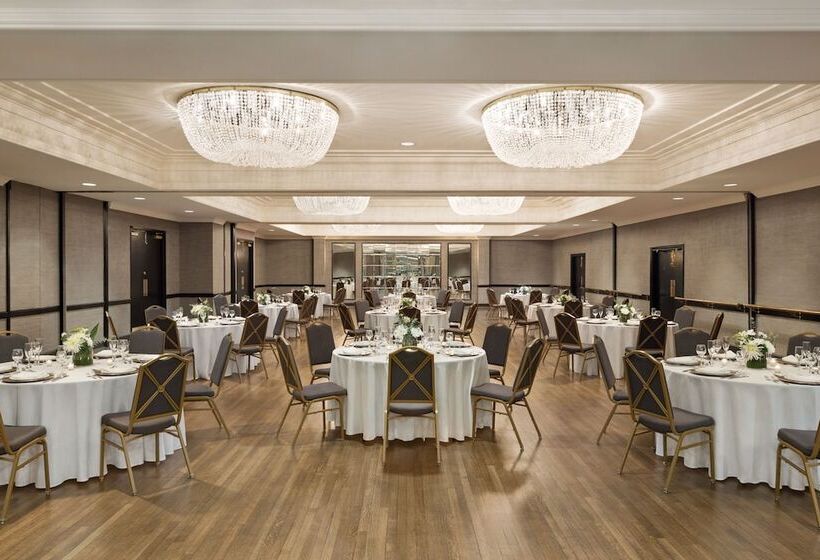 호텔 The Admiral, Downtown Historic District