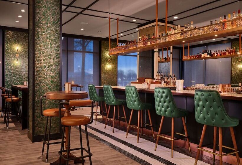 酒店 The Landing At Hampton Marina, Tapestry Collection By Hilton