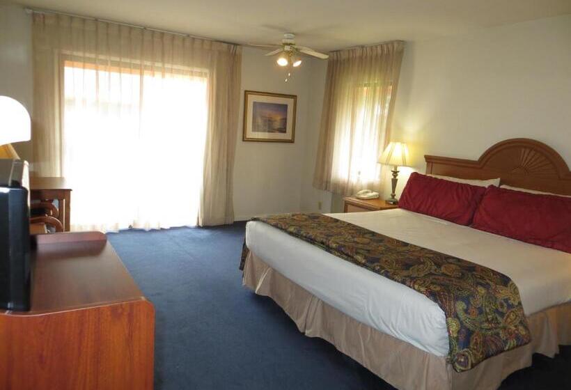 فندق The Monarch Resort