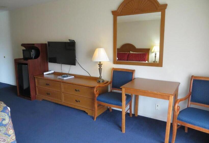 فندق The Monarch Resort