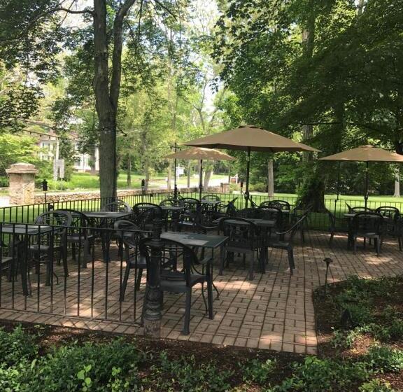 Отель The Old Lyme Inn