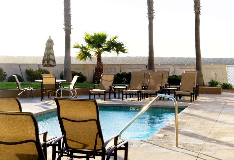 Portofino Hotel & Marina