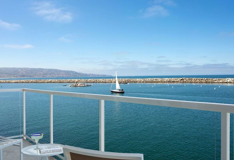 Portofino Hotel & Marina