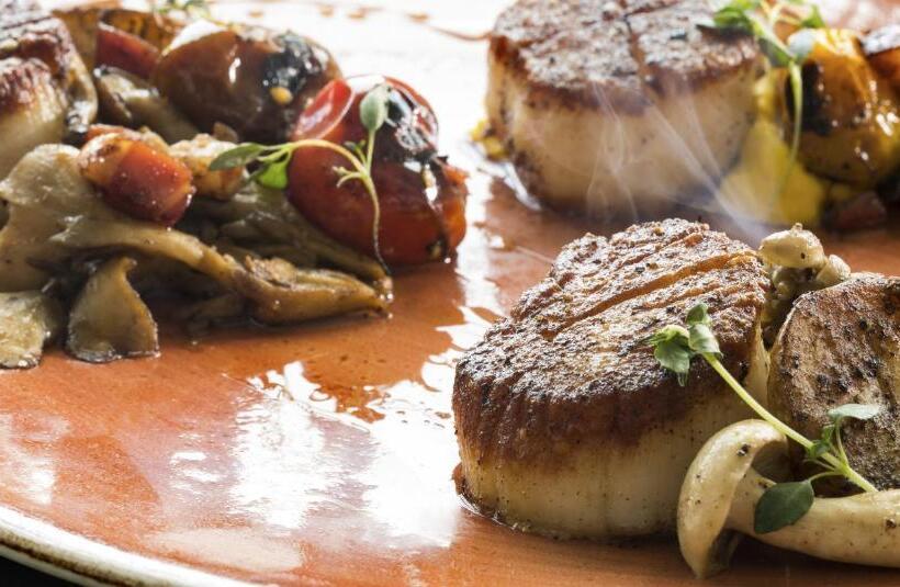 Portofino Hotel & Marina