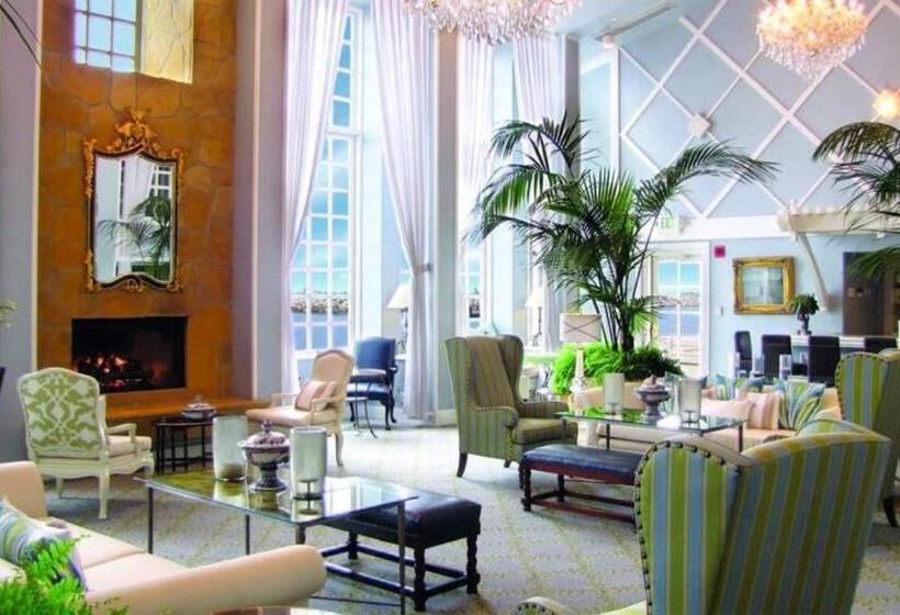 Portofino Hotel & Marina