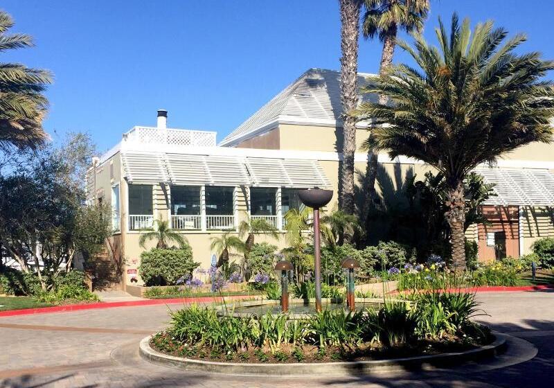 Portofino Hotel & Marina