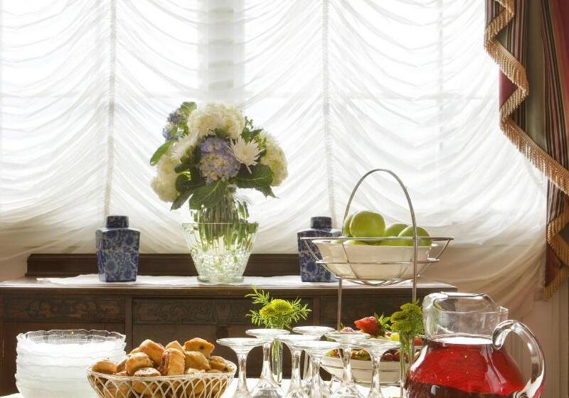 בית מלון כפרי The Presidents' Quarters Inn