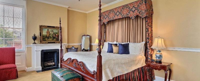 בית מלון כפרי The Presidents' Quarters Inn