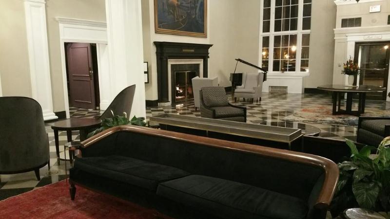 Отель The Queensbury