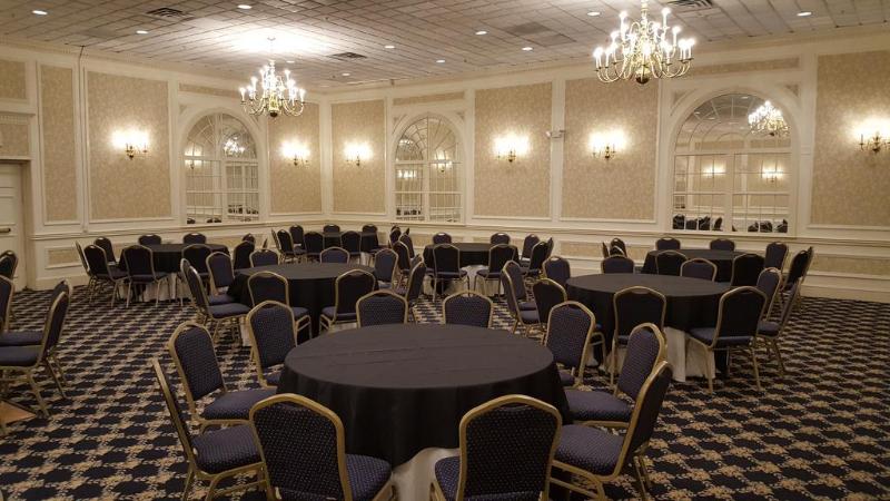 Отель The Queensbury