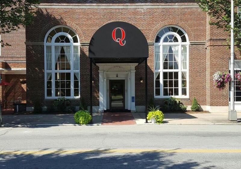 Отель The Queensbury