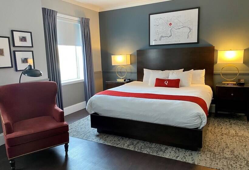 Отель The Queensbury