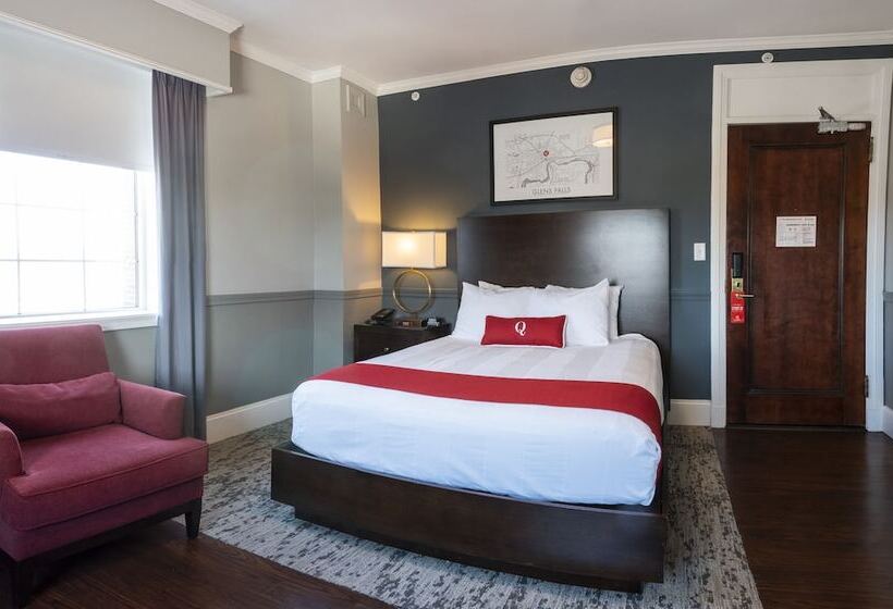 Отель The Queensbury